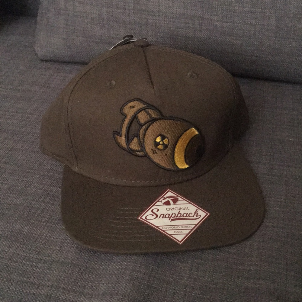 BNWT Hot Topic Green Fallout Snapback Hat